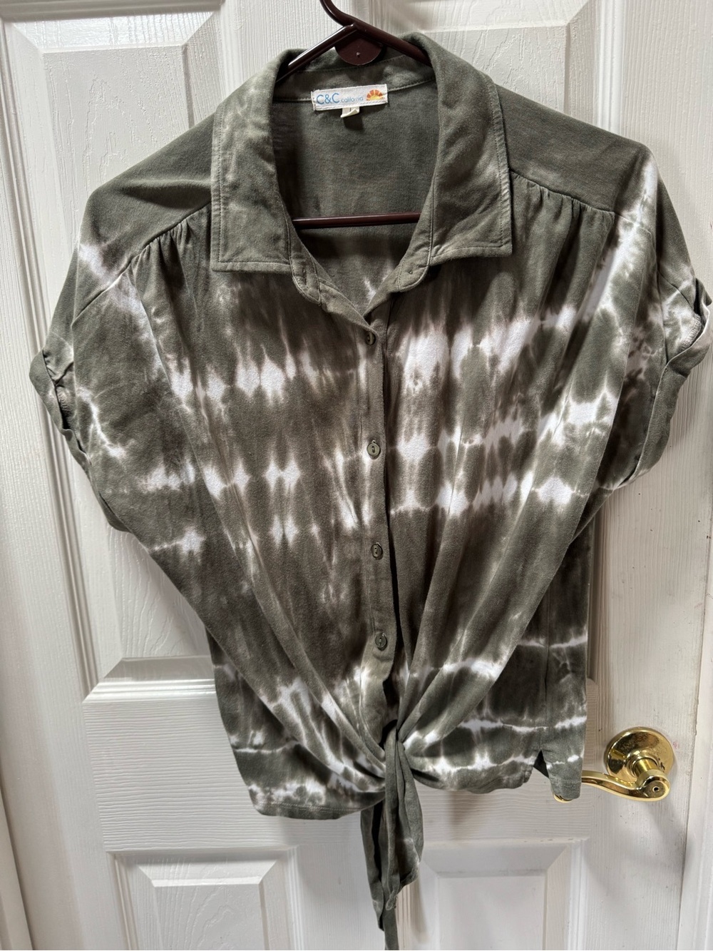 C&C California Olive Green and White Tie-Front Button Blouse